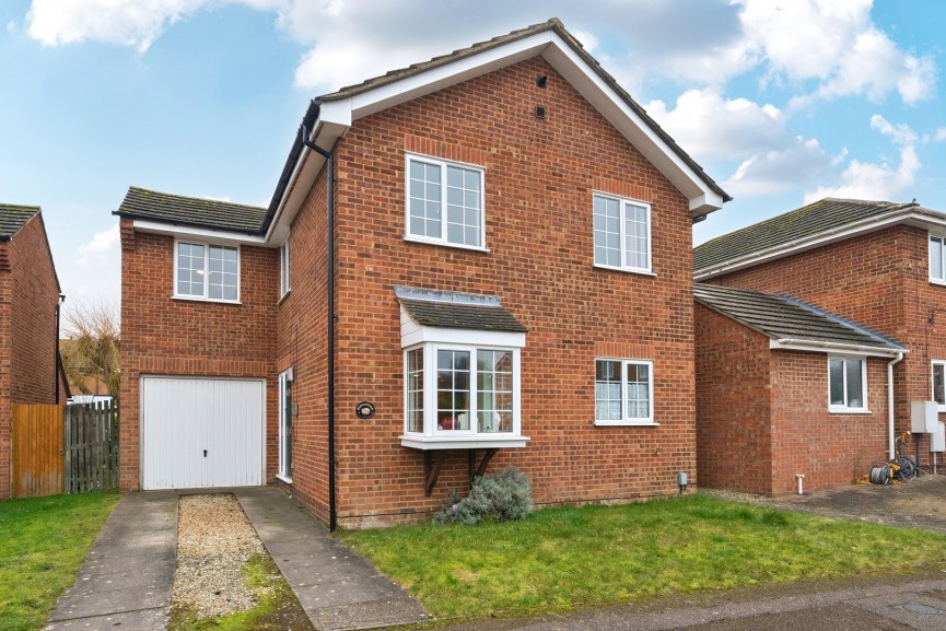 4 bedroom House for Sale Conway Drive, Flitwick, Bedfordshire