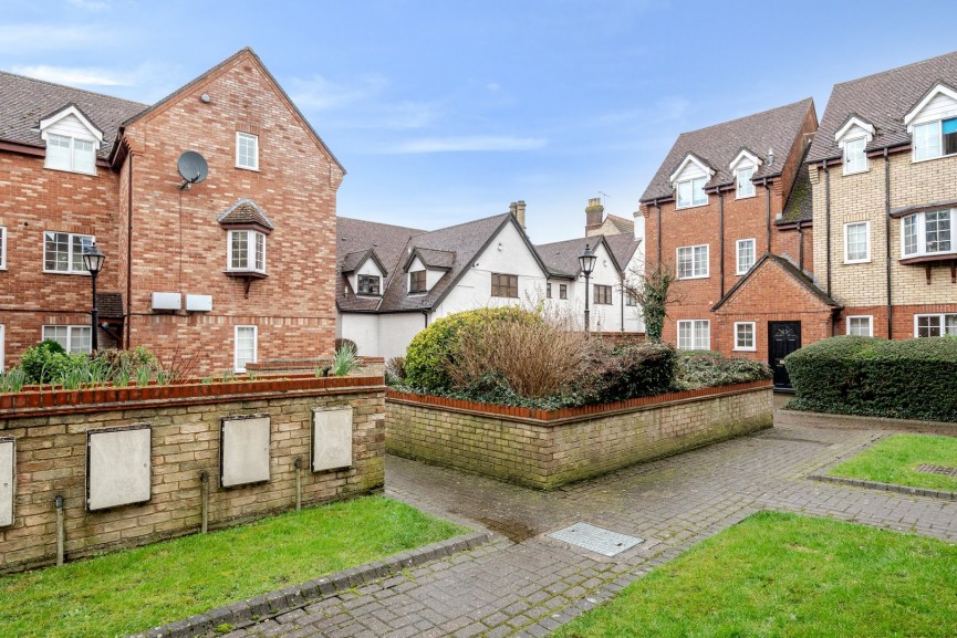 St Francis Court, Shefford, Bedfordshire