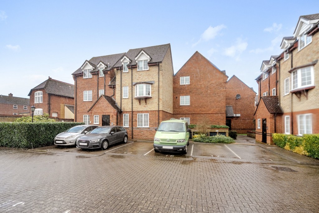 St Francis Court, Shefford, Bedfordshire