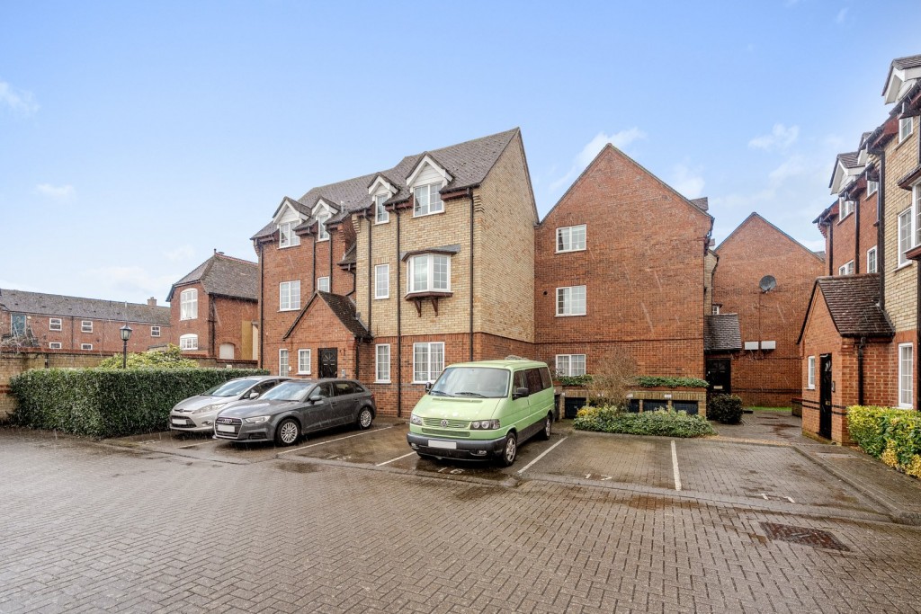 St Francis Court, Shefford, Bedfordshire