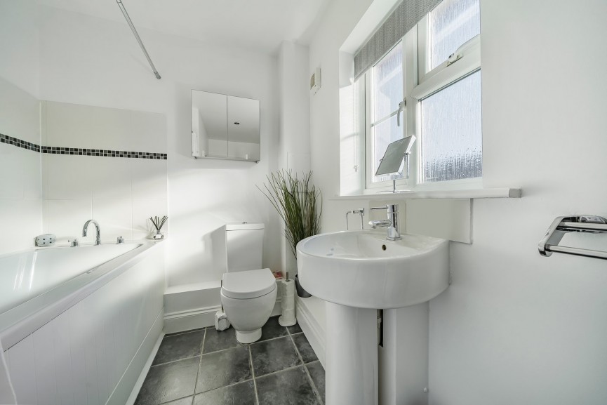 Coopers Court, Shefford, Bedfordshire