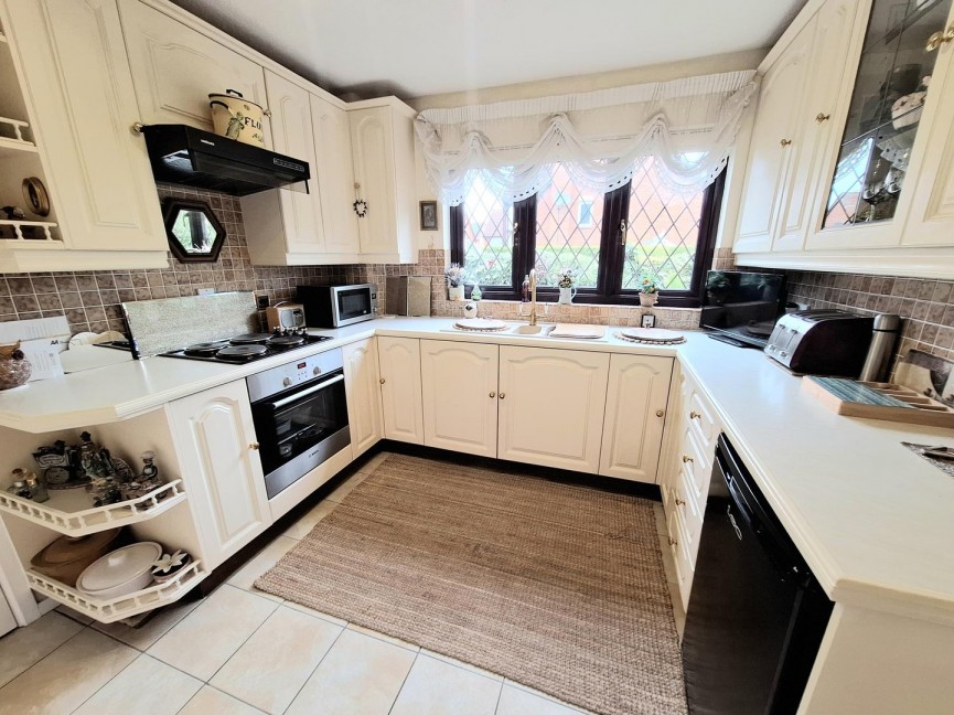 4 bedroom House for Sale Dells Lane, Biggleswade, Bedfordshire