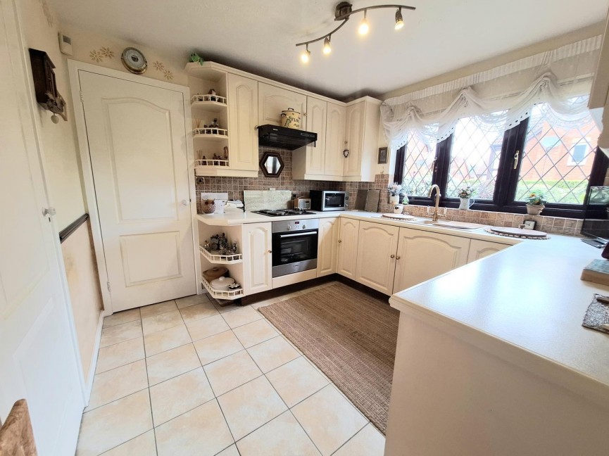 4 bedroom House for Sale Dells Lane, Biggleswade, Bedfordshire