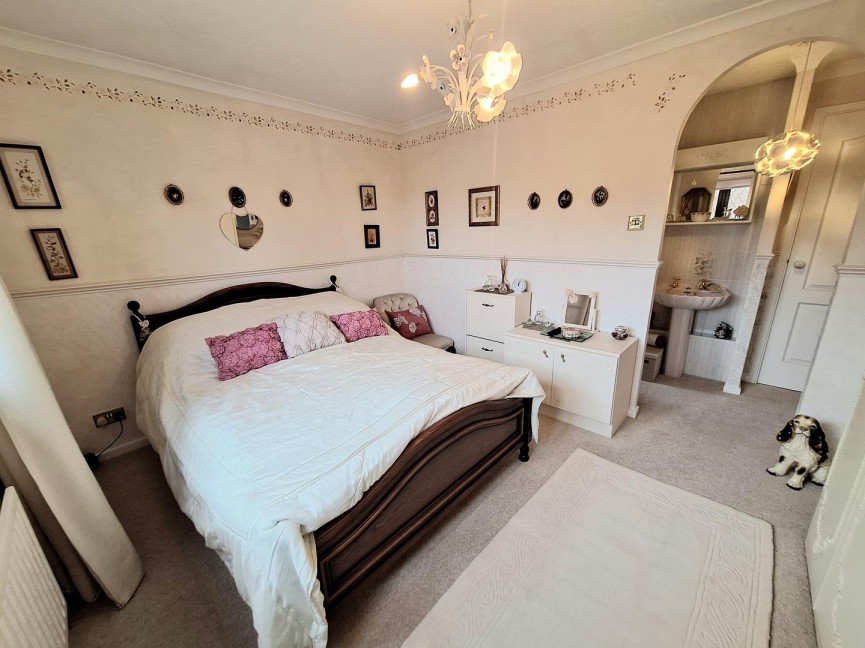 4 bedroom House for Sale Dells Lane, Biggleswade, Bedfordshire