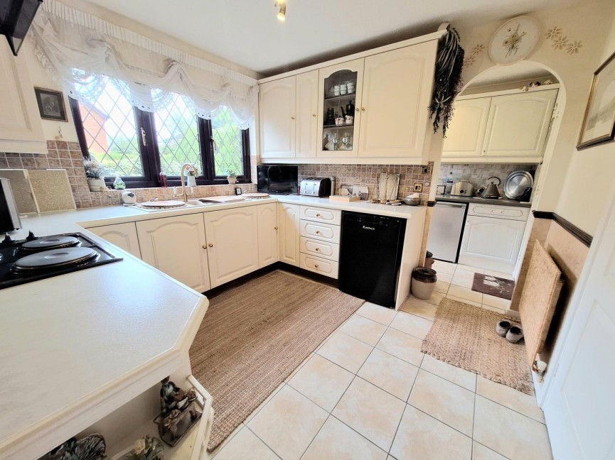 4 bedroom House for Sale Dells Lane, Biggleswade, Bedfordshire