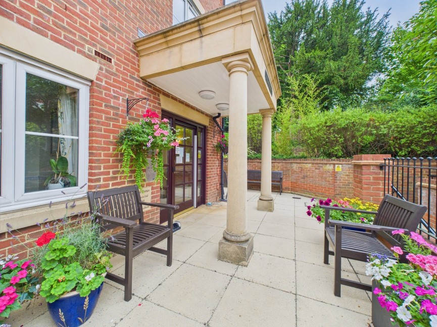 1 bedroom Flat for Sale Queen Street, Hitchin, Hertfordshire