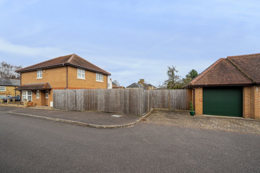 Ampthill Road, Shefford, Bedfordshire