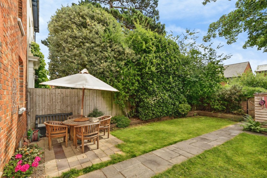 4 bedroom House for Sale Hitchin Hill Path, Hitchin, Hertfordshire