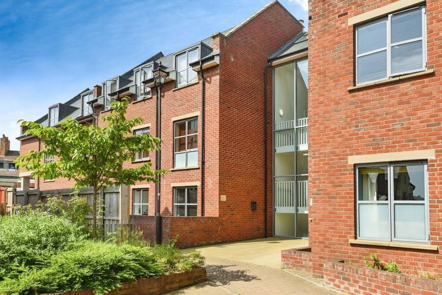 Coopers Yard, Hitchin, Hertfordshire