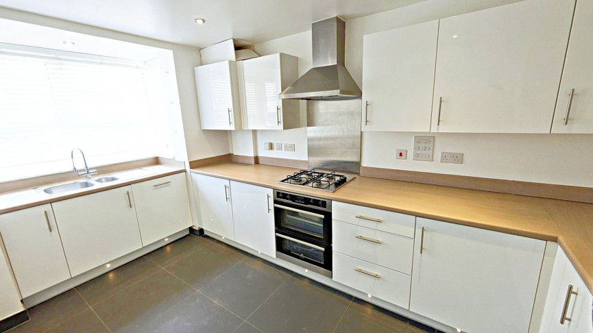 Sparrowhawk Place, Hatfield, Hertfordshire