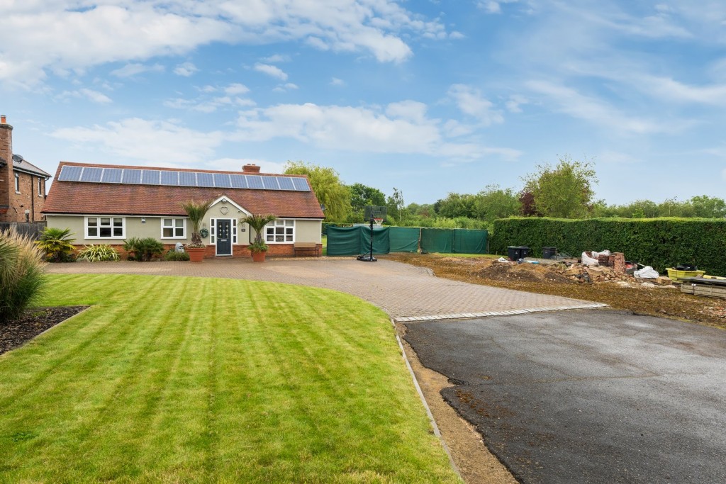 Shefford Road, Meppershall, Bedfordshire