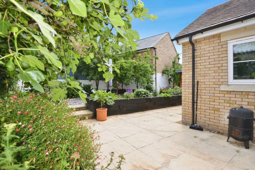 4 bedroom House for Sale Franklin Place, Fairfield, Hertfordshire