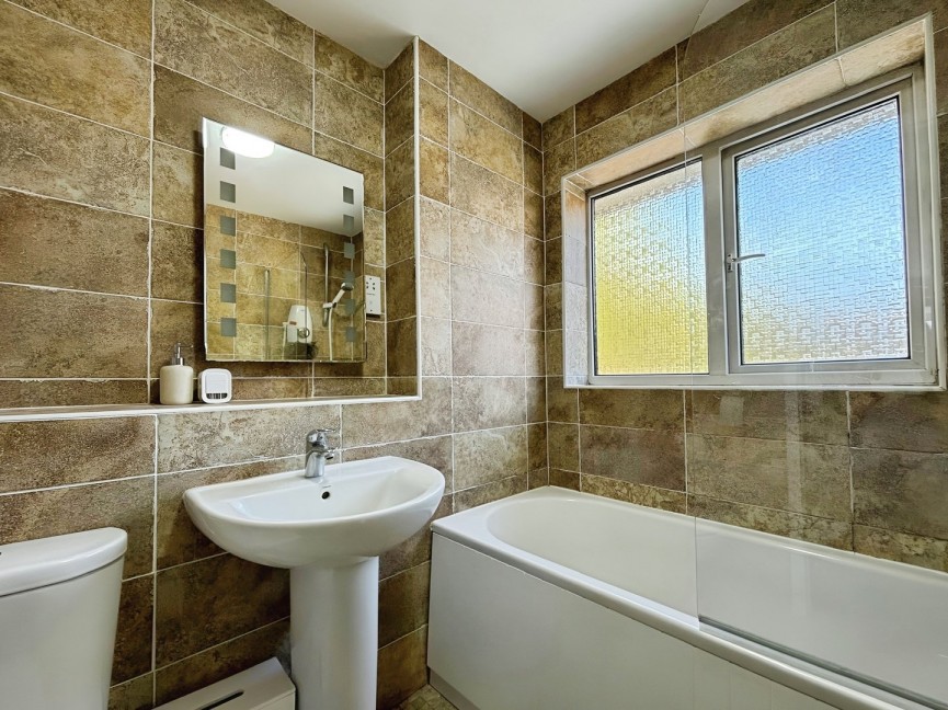 2 bedroom House for Sale The Hyde, Ware, Hertfordshire
