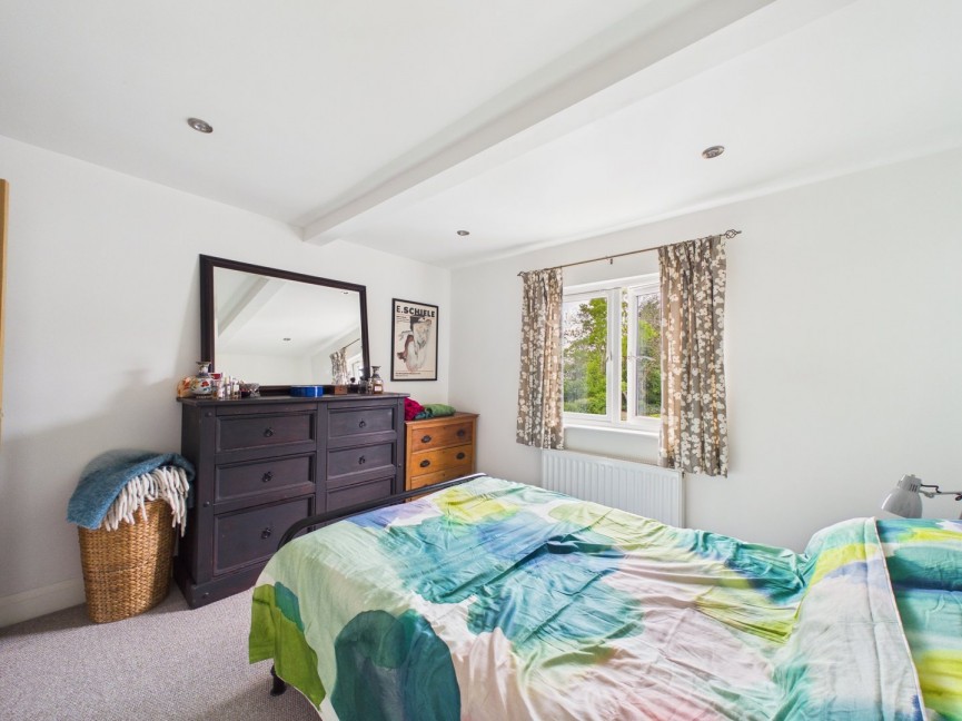 2 bedroom Flat for Sale Oughton Head Way, Hitchin, Hertfordshire