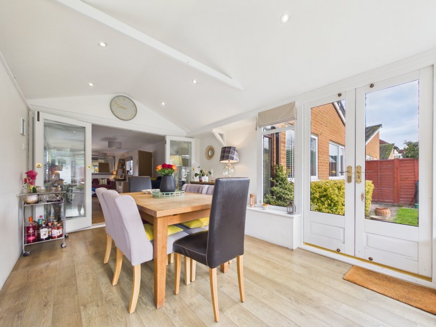 3 bedroom Bungalow for Sale Bassingbourn, Royston, Cambridgeshire