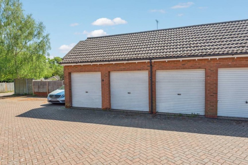 Ninesprings Way, Hitchin, Hertfordshire