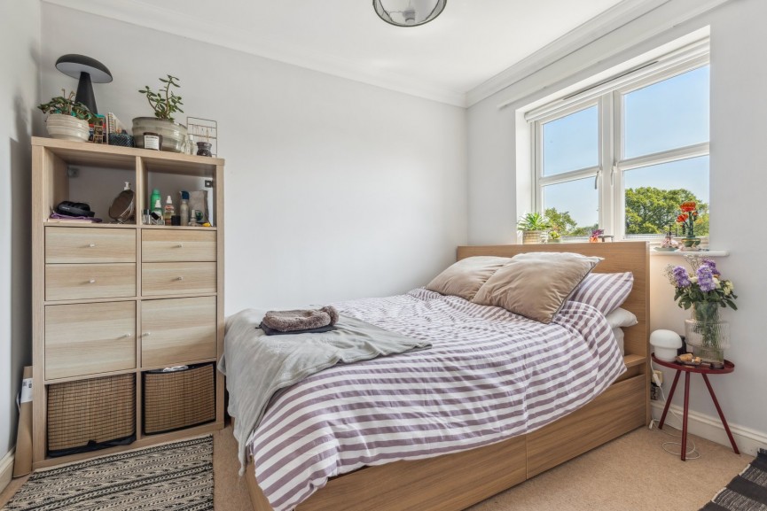 Ninesprings Way, Hitchin, Hertfordshire