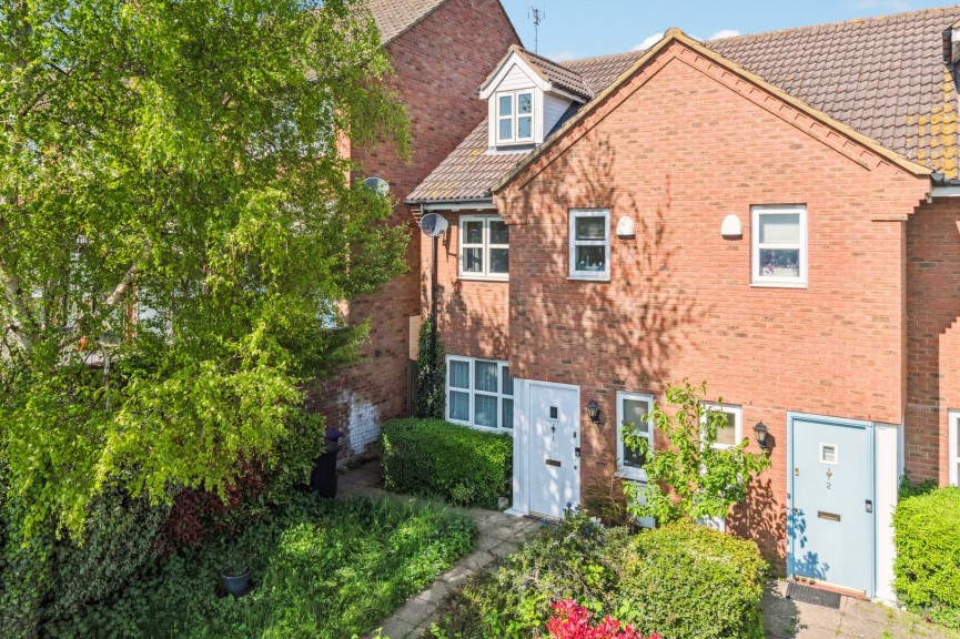 3 bedroom House for Sale Ninesprings Way, Hitchin, Hertfordshire