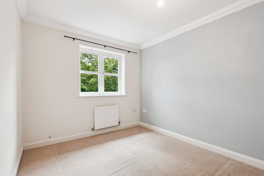 3 bedroom House for Sale Ninesprings Way, Hitchin, Hertfordshire