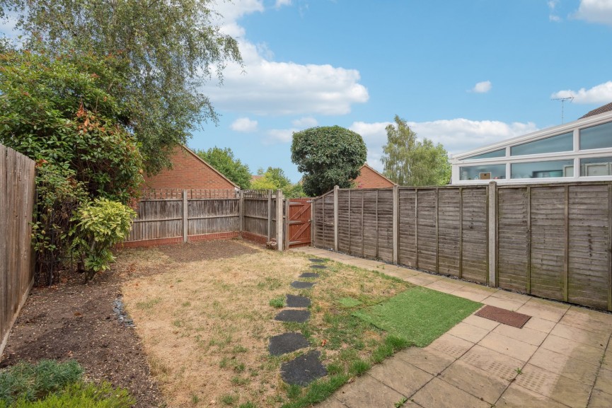 3 bedroom House for Sale Ninesprings Way, Hitchin, Hertfordshire