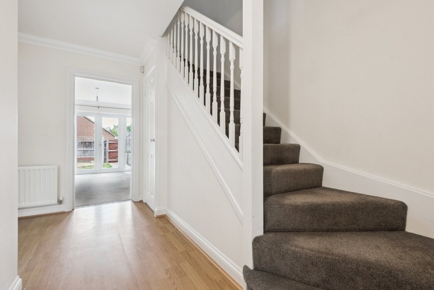 3 bedroom House for Sale Ninesprings Way, Hitchin, Hertfordshire