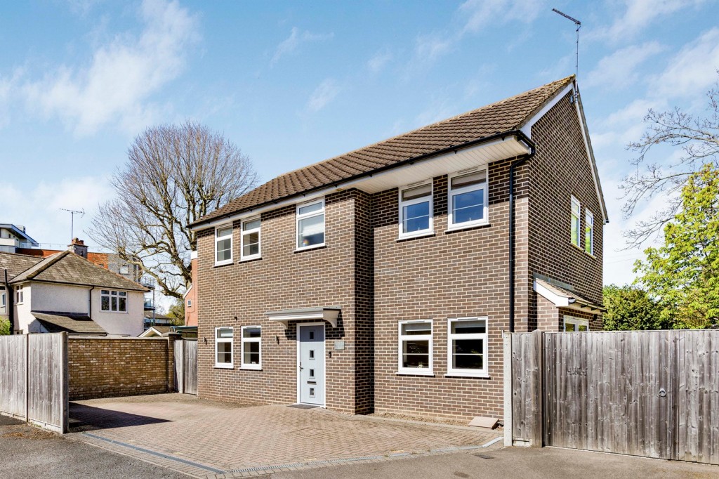 Burleigh Mead, Hatfield, Hertfordshire