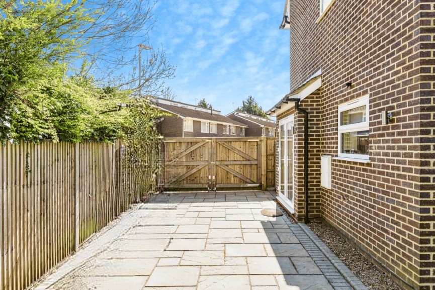 Burleigh Mead, Hatfield, Hertfordshire
