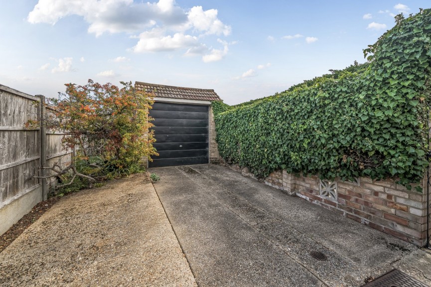 2 bedroom Bungalow for Sale Gravel Pit Road, Flitwick, Bedfordshire