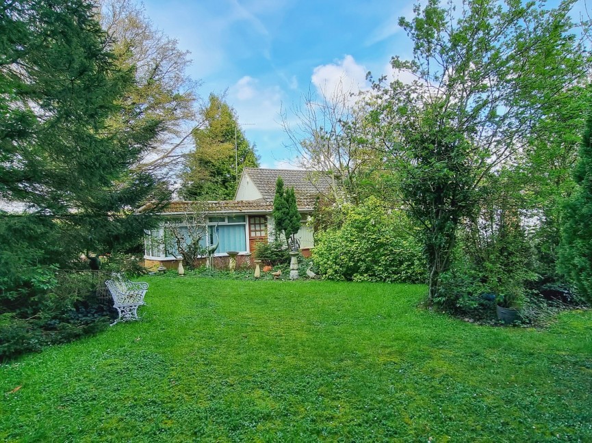 2 bedroom Bungalow for Sale Streatley, Bedfordshire