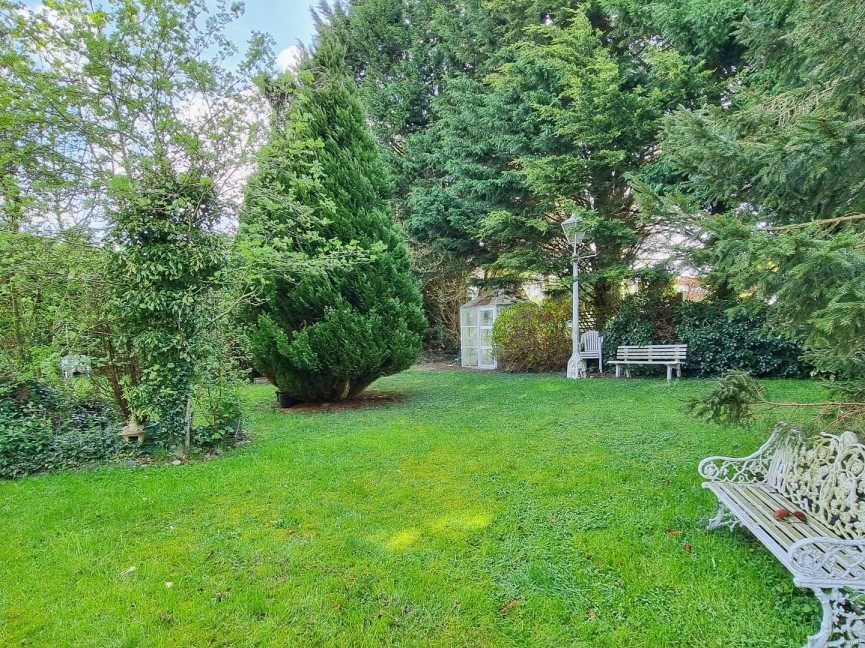 2 bedroom Bungalow for Sale Streatley, Bedfordshire