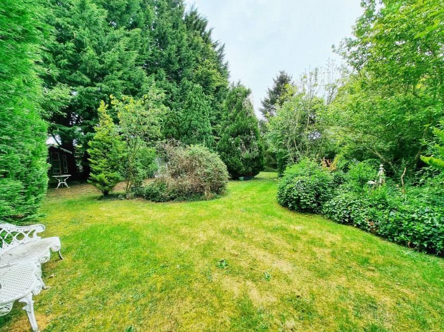 2 bedroom Bungalow for Sale Streatley, Bedfordshire