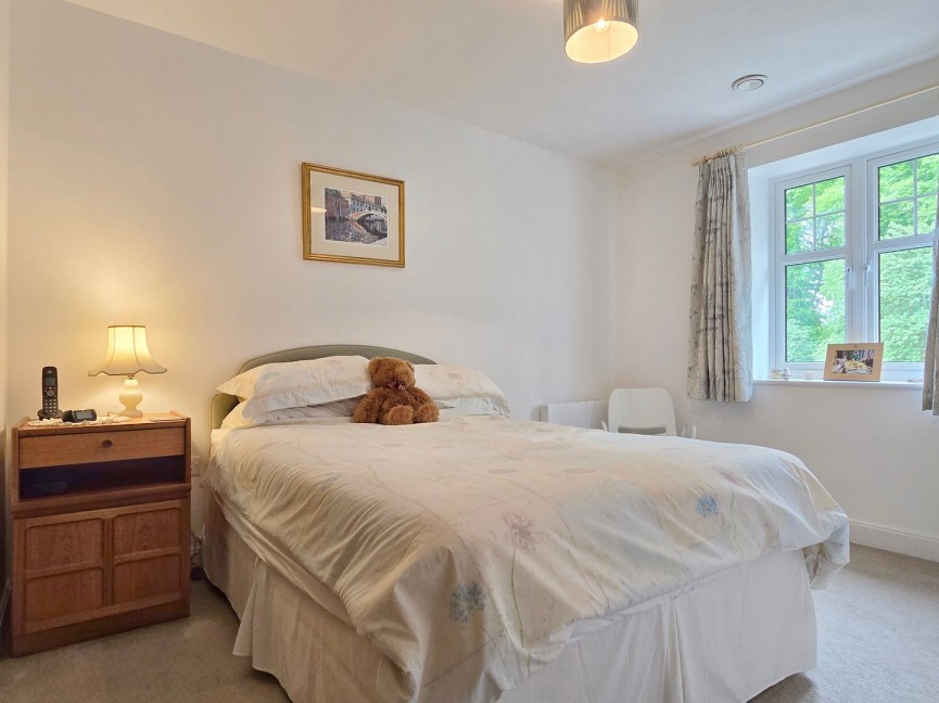 2 bedroom Flat for Sale Ampthill, Bedfordshire