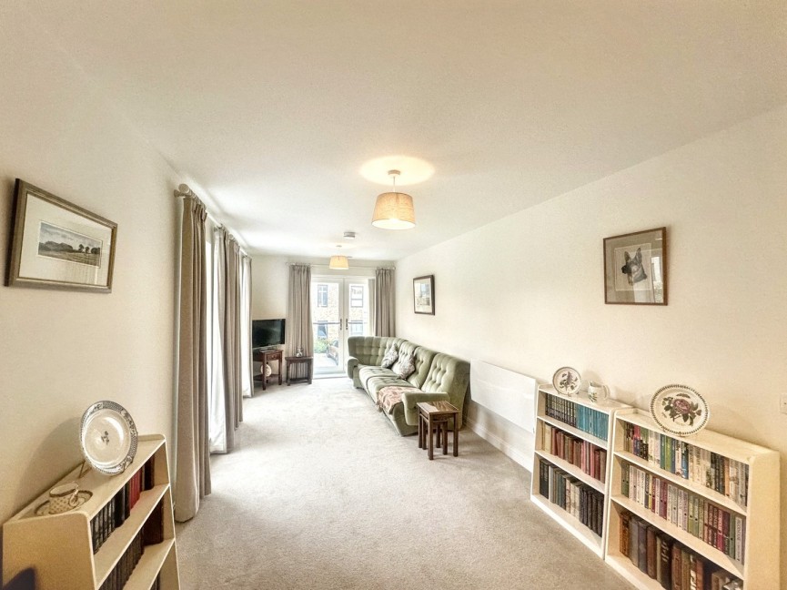 2 bedroom Flat for Sale Baldock