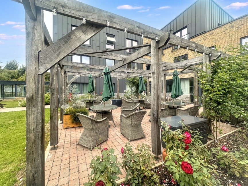 2 bedroom Flat for Sale Baldock