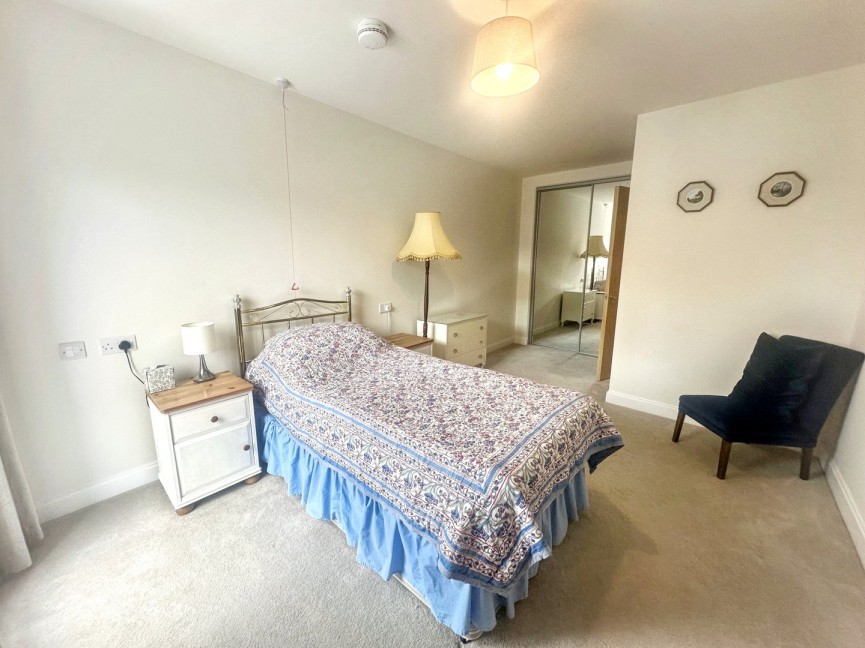 2 bedroom Flat for Sale Baldock