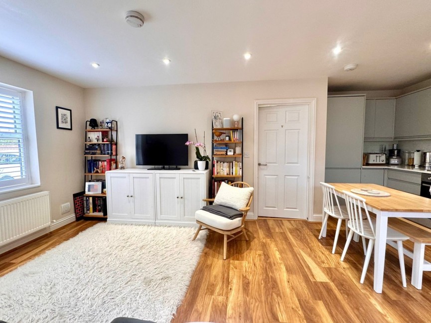 2 bedroom Flat for Sale Church Street, Baldock, Herts