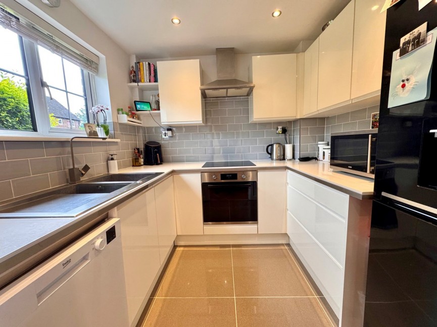 2 bedroom House for Sale Page Close, Baldock, Hertfordshire