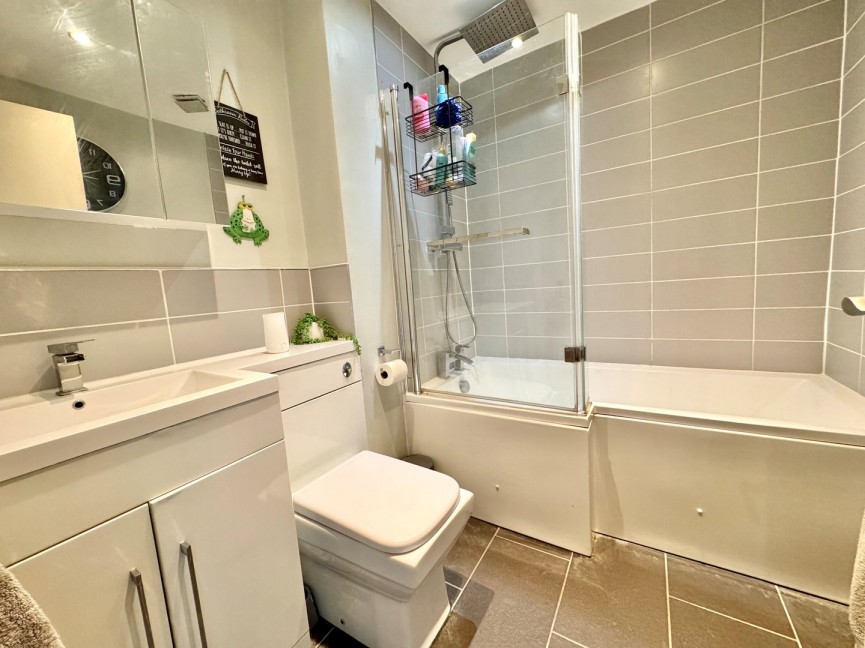 2 bedroom House for Sale Page Close, Baldock, Hertfordshire