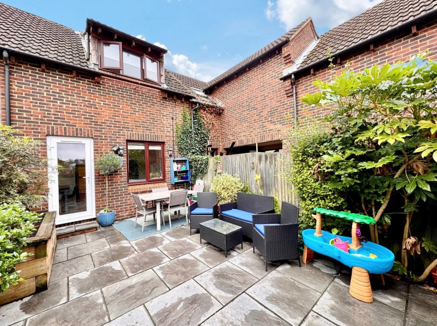 2 bedroom House for Sale Page Close, Baldock, Hertfordshire