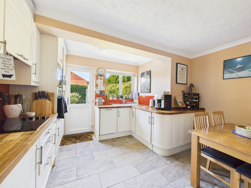 3 bedroom House for Sale Barley Rise, Baldock, Hertfordshire