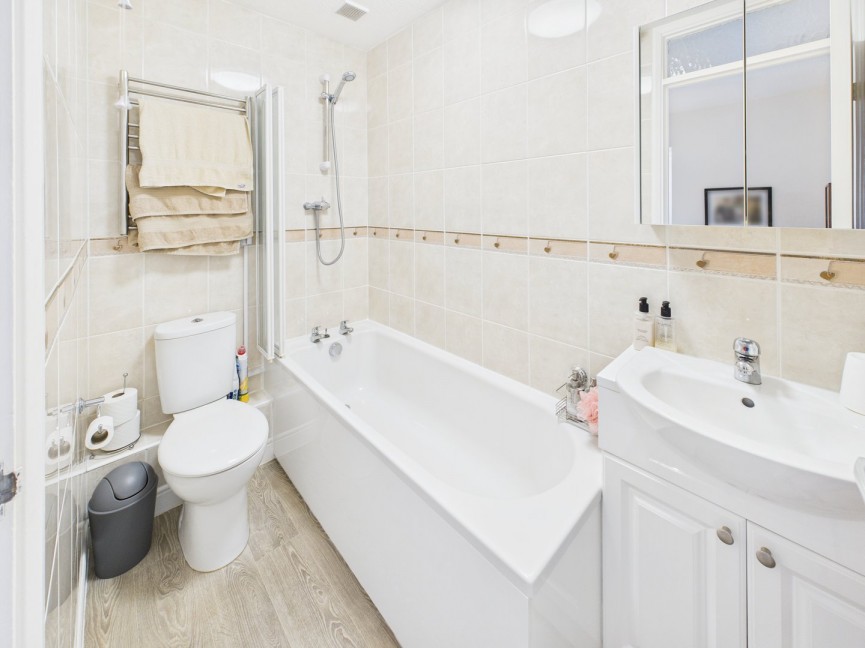 3 bedroom House for Sale Barley Rise, Baldock, Hertfordshire