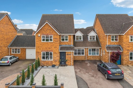 Station Close, Henlow, Bedfordshire