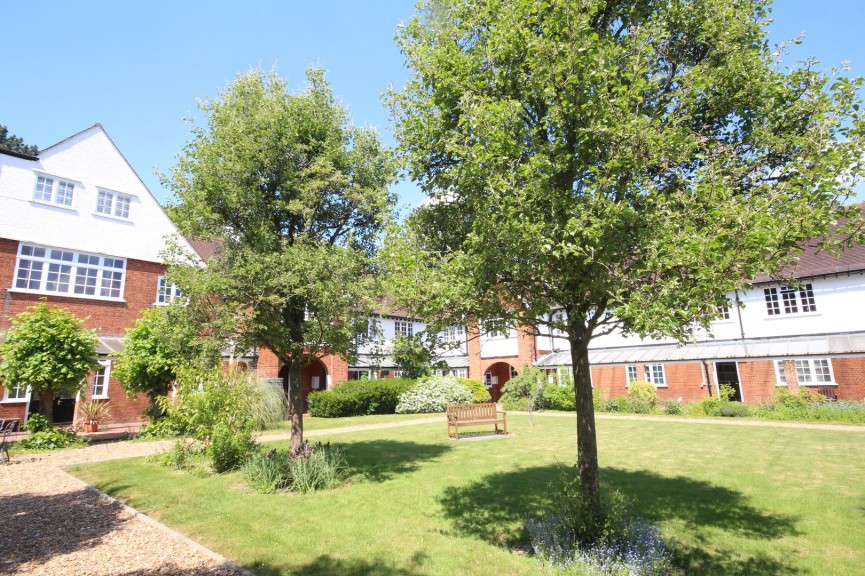 1 bedroom Flat for Sale Sollershott Hall, Letchworth Garden City, Hertfordshire