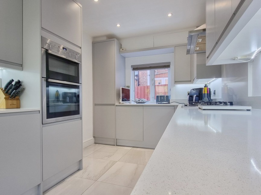 Great Bramingham Lane, Luton, Bedfordshire
