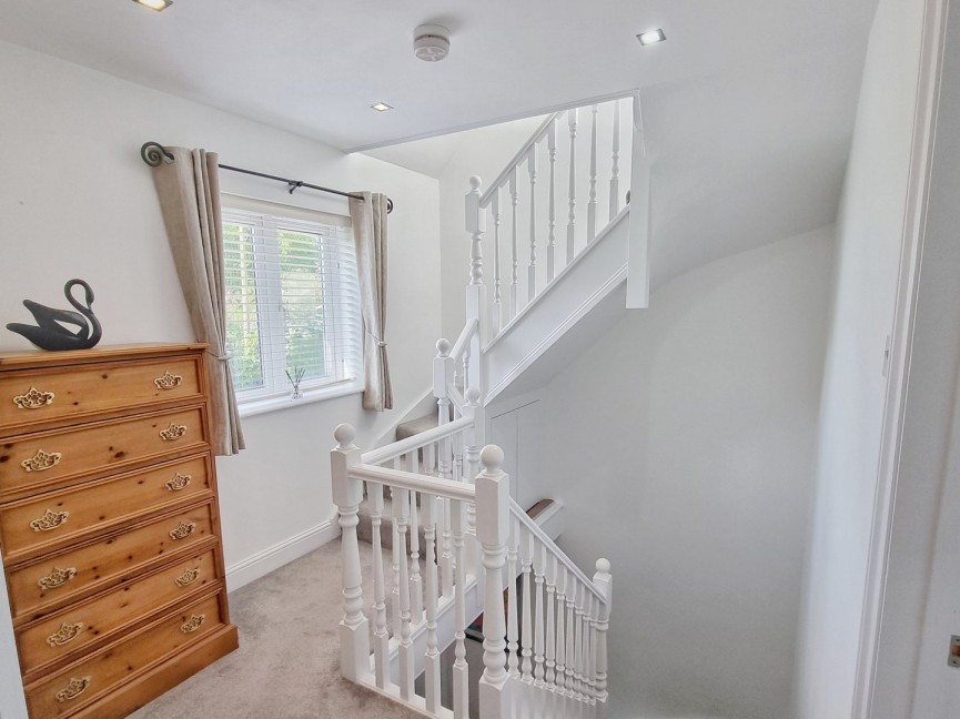 Great Bramingham Lane, Luton, Bedfordshire