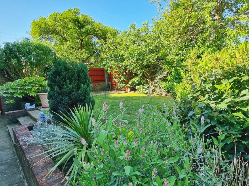 Great Bramingham Lane, Luton, Bedfordshire
