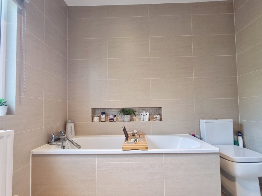 Great Bramingham Lane, Luton, Bedfordshire