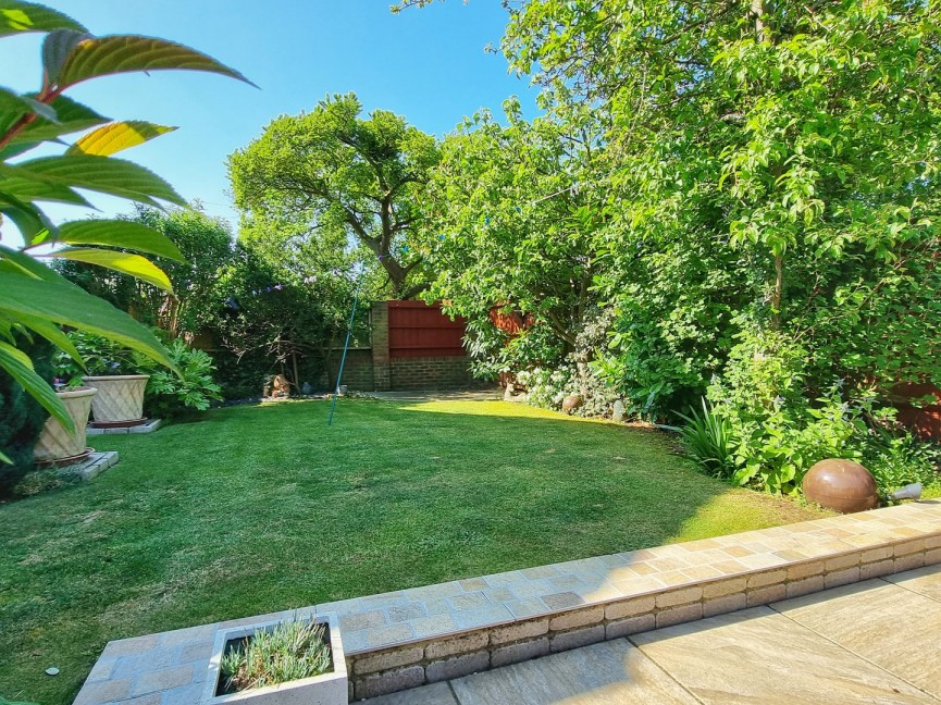 Great Bramingham Lane, Luton, Bedfordshire