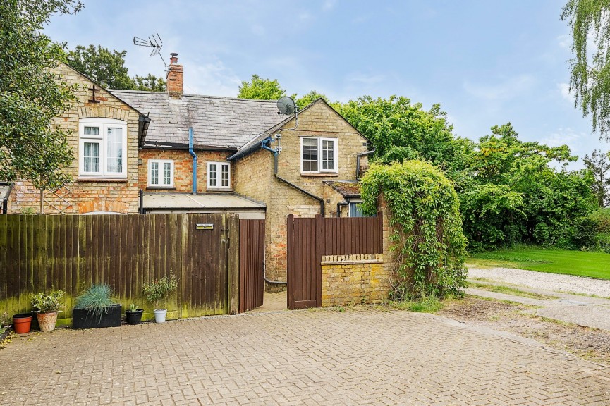High Street, Flitton, Bedfordshire
