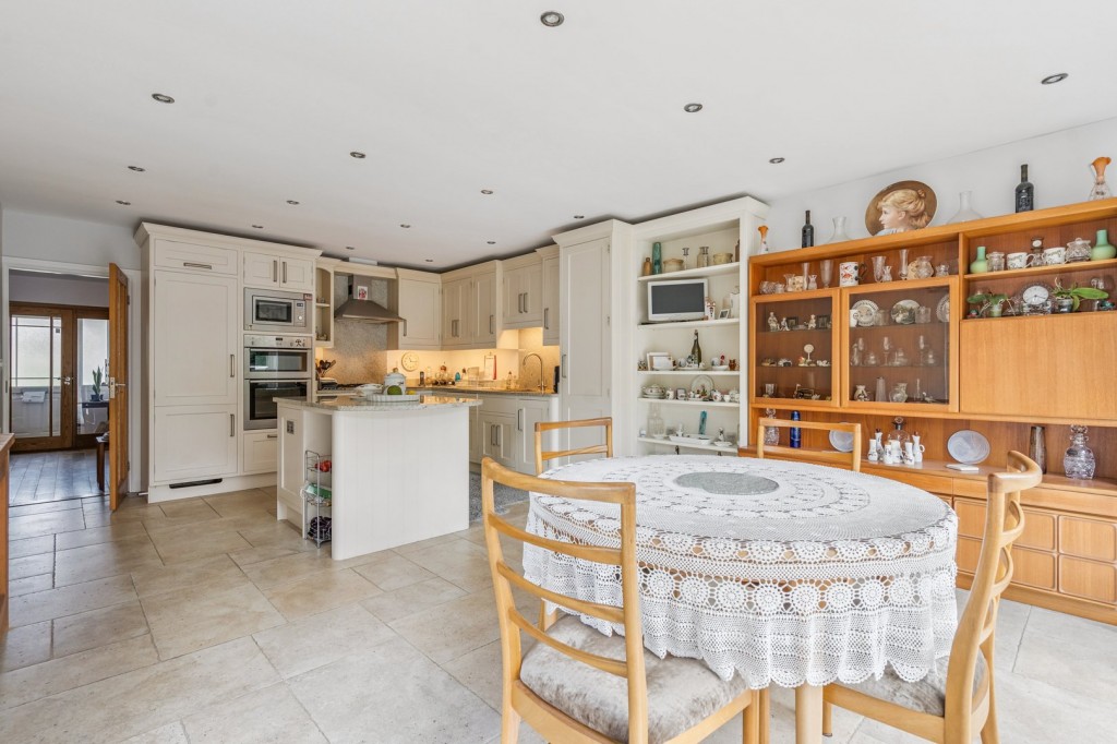 Hawthorn Close, Hitchin, Hertfordshire